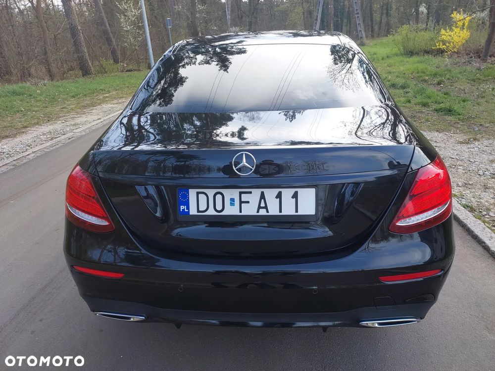 Mercedes-Benz Klasa E 220 d Business Edition 9G-TRONIC - 22