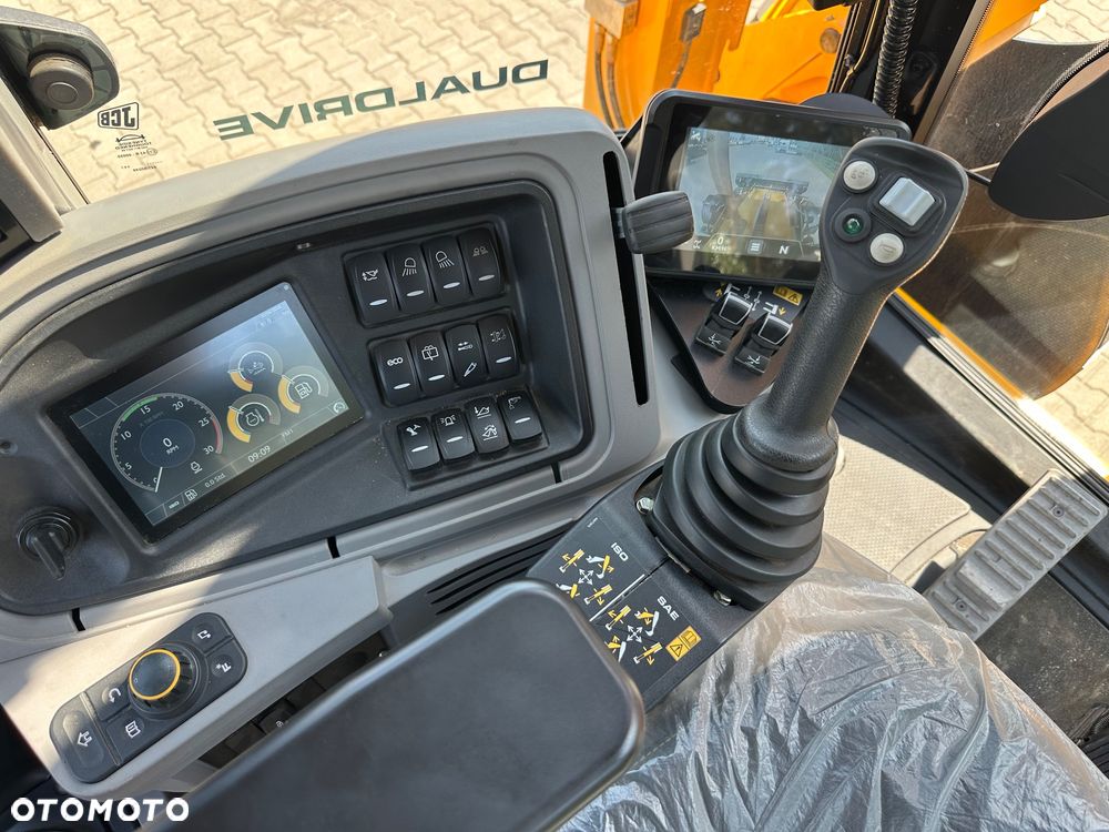 JCB 4CX Advance Easy Control PRO DualDrive - 24