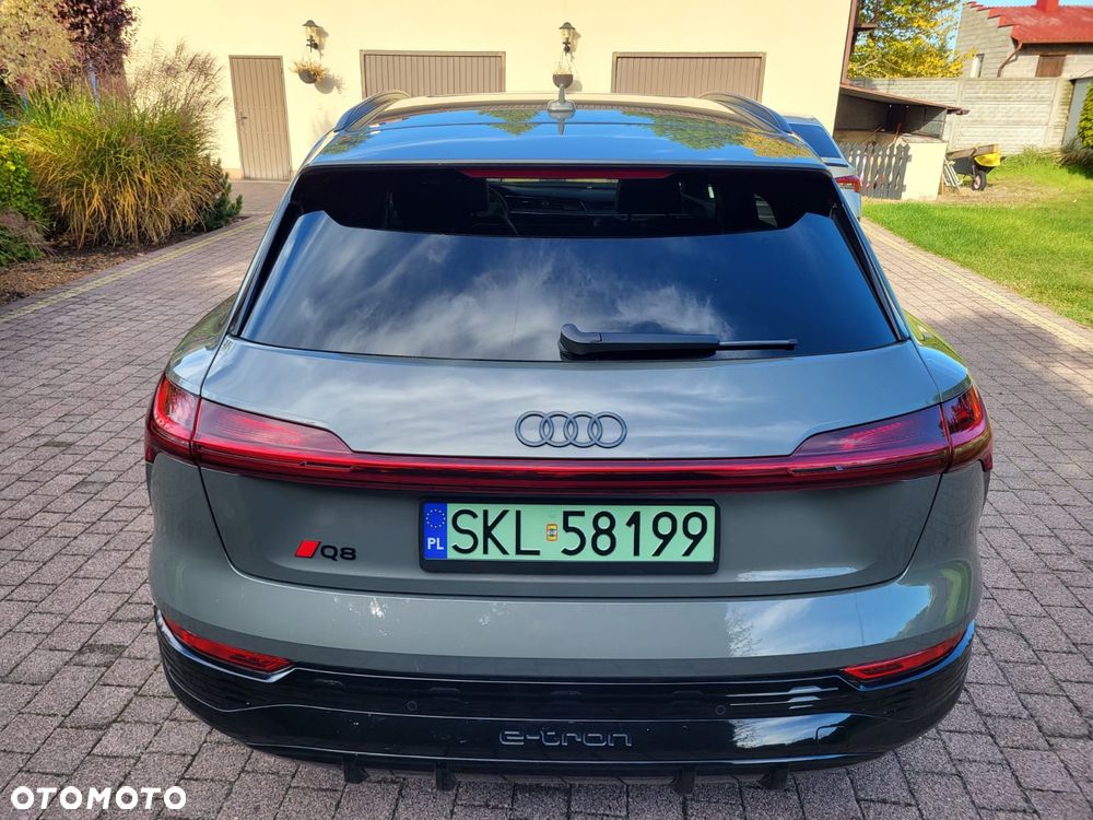 Audi Q8 e-tron 55 quattro S line - 8
