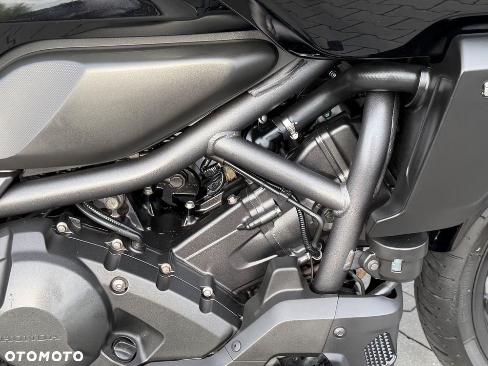 Honda CTX - 13