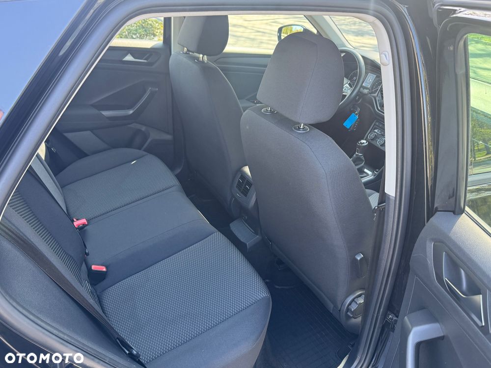Volkswagen T-Roc - 17
