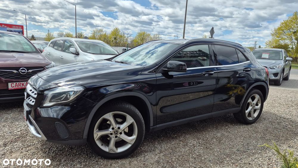 Mercedes-Benz GLA 200 7G-DCT AMG Line - 13