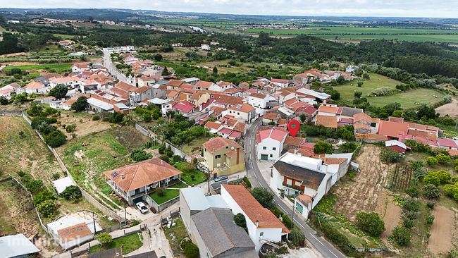 EXCELENTE OPORTUNIDADE DE INVESTIMENTO -MORADIA PARA REABILITAR EM ... - Grande imagem: 3/11