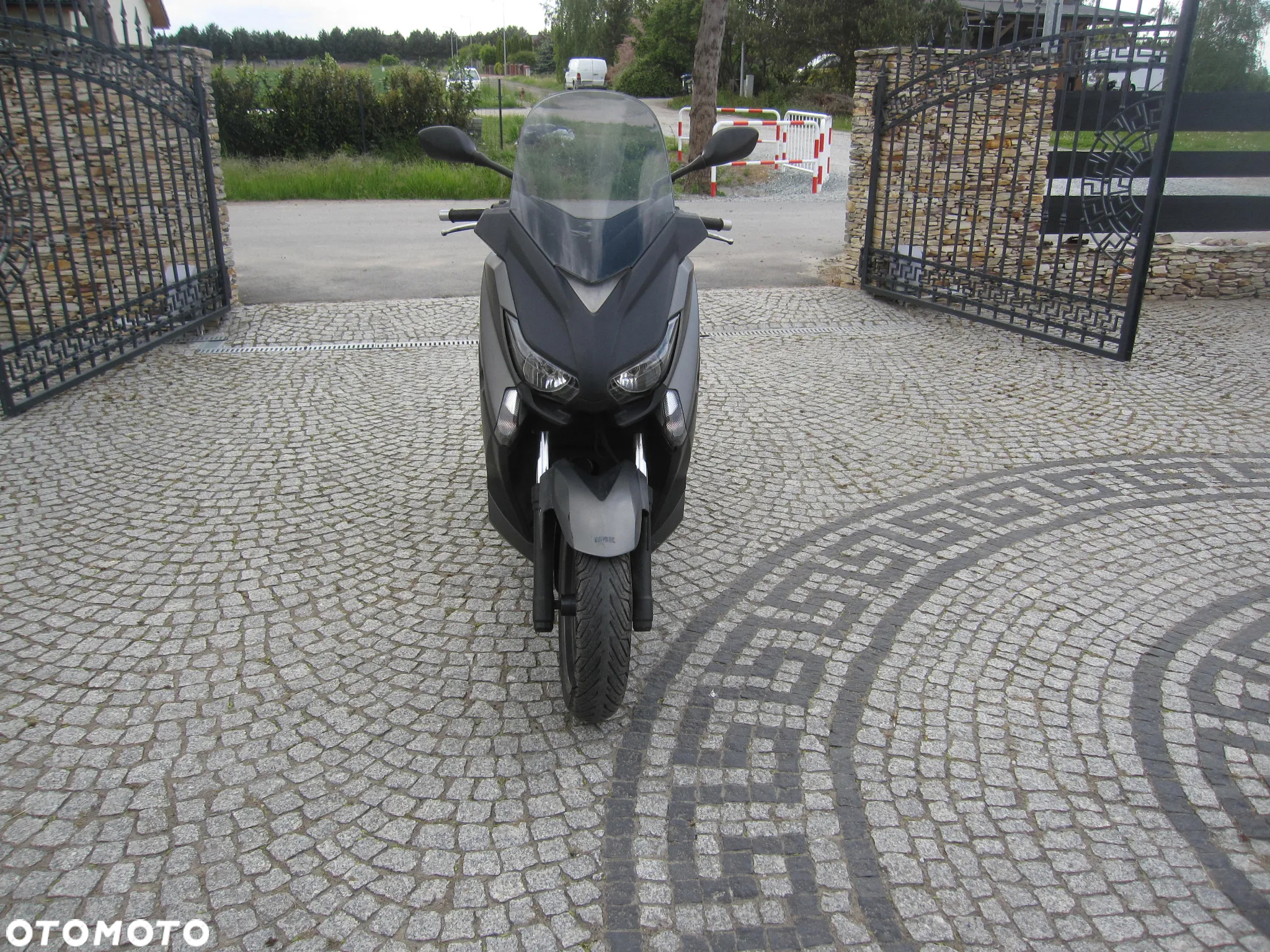 Yamaha X-max - 3