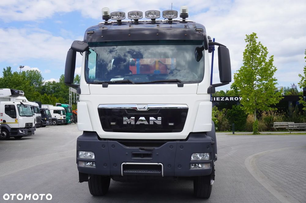 MAN TGS 35.400 8×4 E5 / Hakowiec HYVA LIFT 32.56 SE / Beczka Asenizacyjna 13000 l - 13