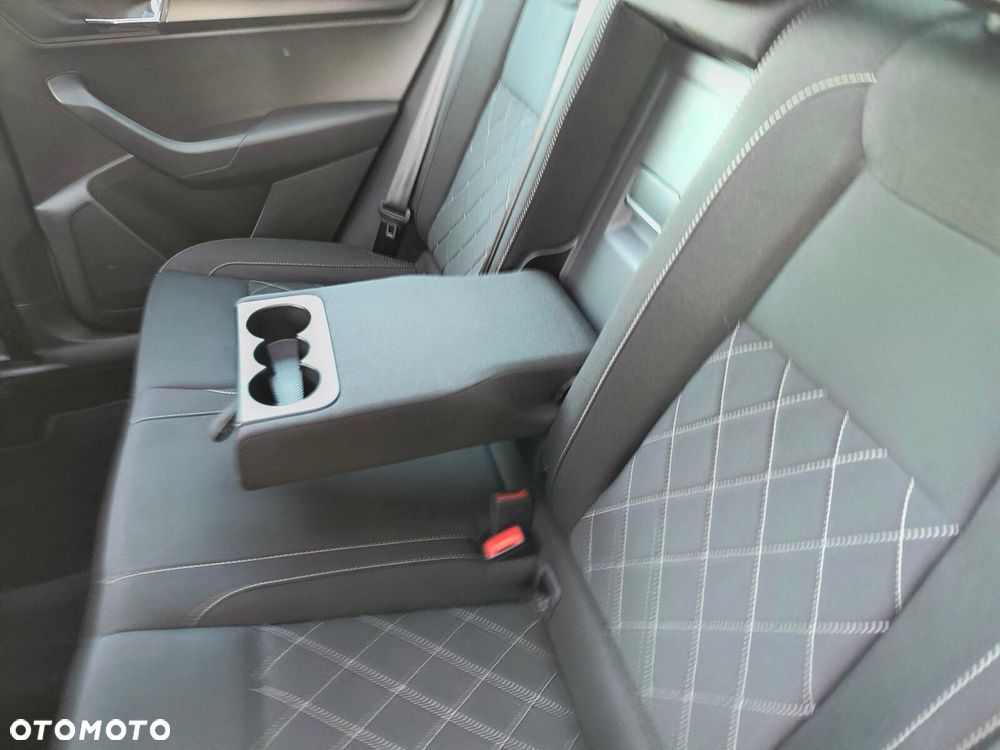 Skoda Karoq 1.5 TSI ACT Sportline DSG - 36