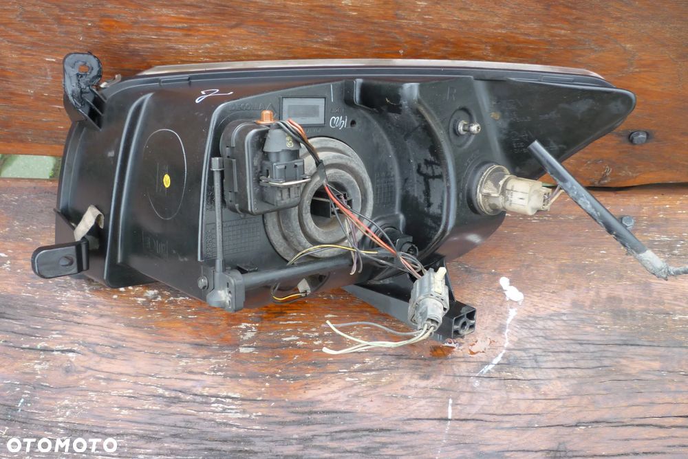 lampa prawa Dodge Caliber Europa - 5