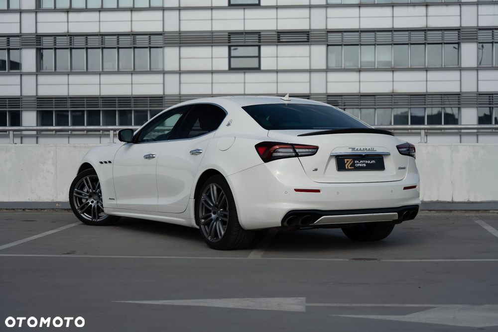 Maserati Ghibli - 3