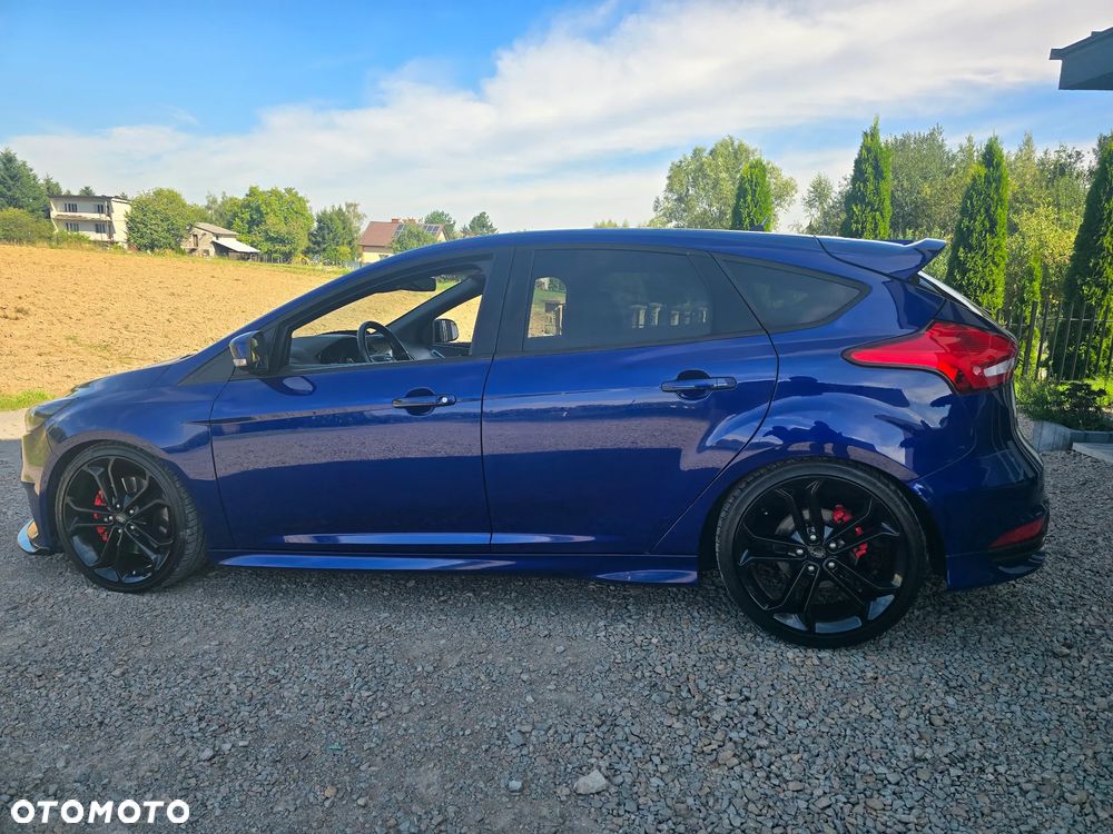 Ford Focus 2.0 EcoBoost ST mit Leder-Sport-Paket - 2