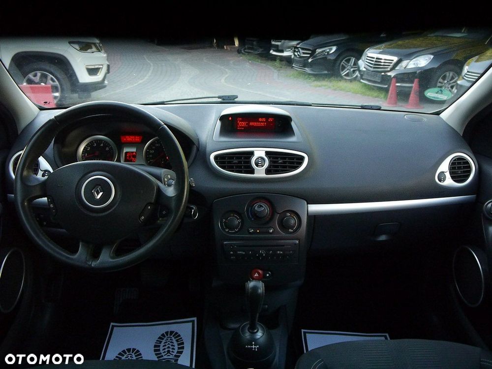 Renault Clio - 19