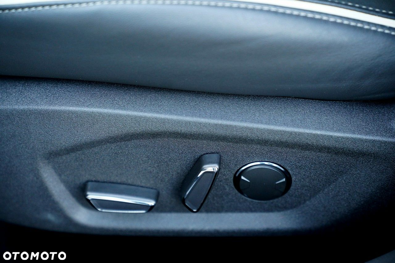 Ford Mondeo - 17