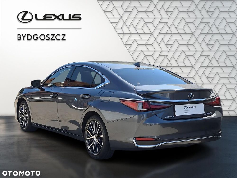 Lexus ES 300h Business Edition - 4