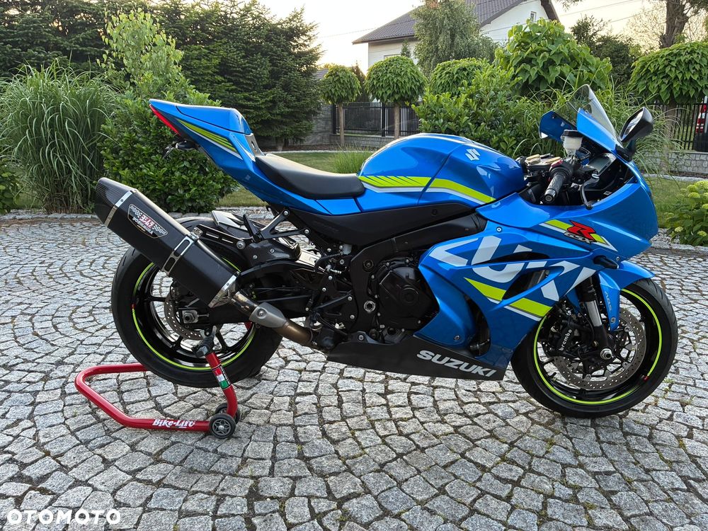 Suzuki GSX-R - 24