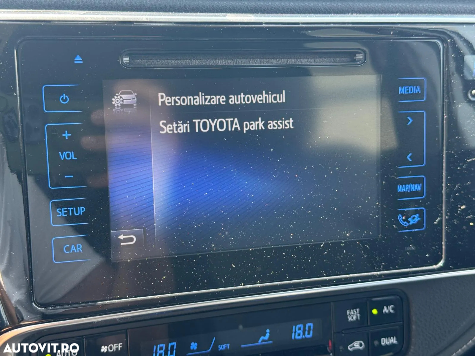Toyota Auris 1.8 L VVT-i HSD Sol + - 25