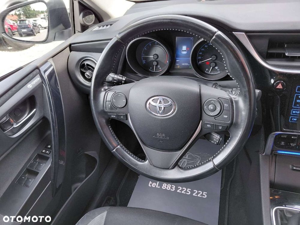 Toyota Auris - 17