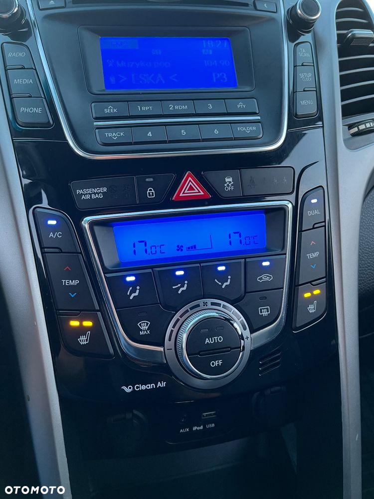Hyundai i30 1.4 Intro Edition - 13