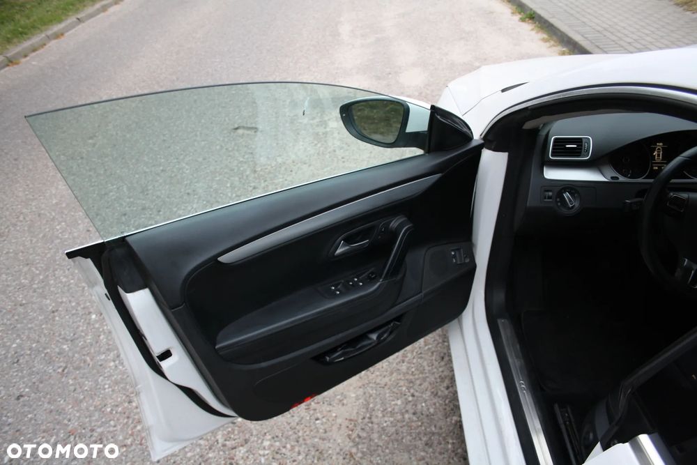 Volkswagen Passat - 19