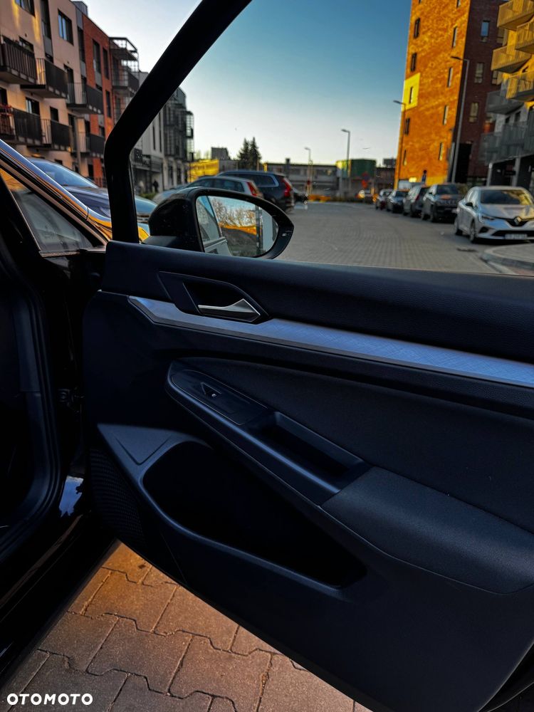 Volkswagen Golf - 11