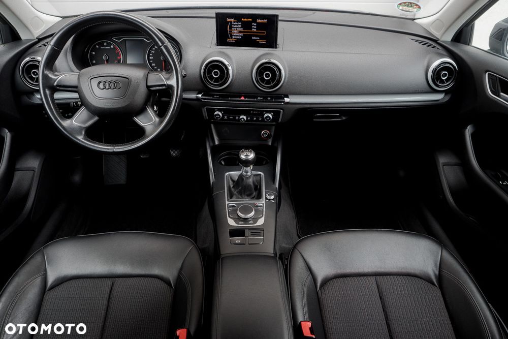 Audi A3 Sportback 1.4 TFSI Ambiente - 34