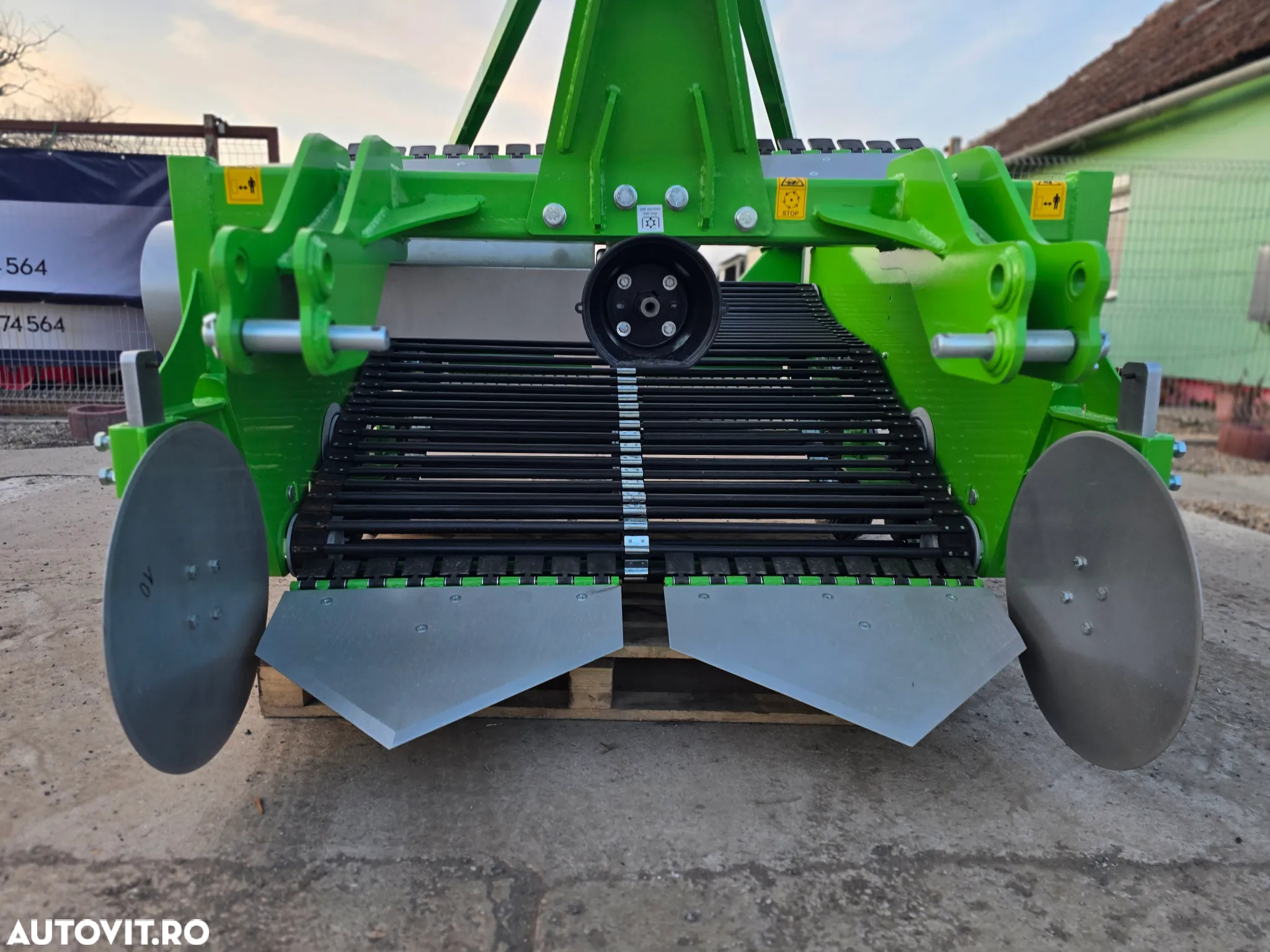 BOMET UPUS Z656 - 2