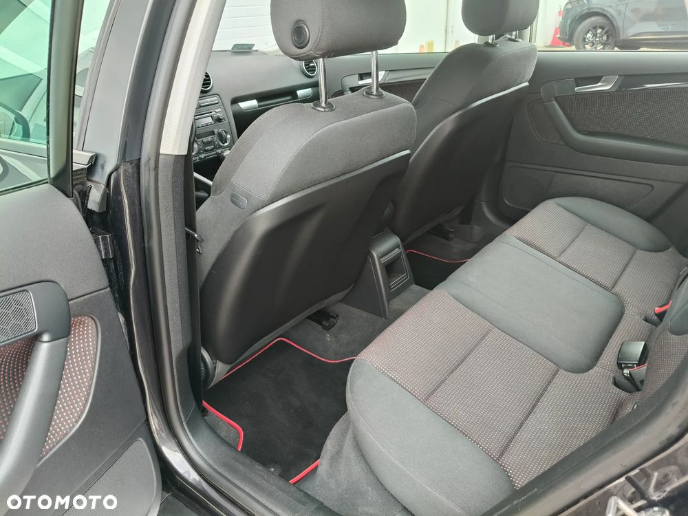 Audi A3 Sportback - 16