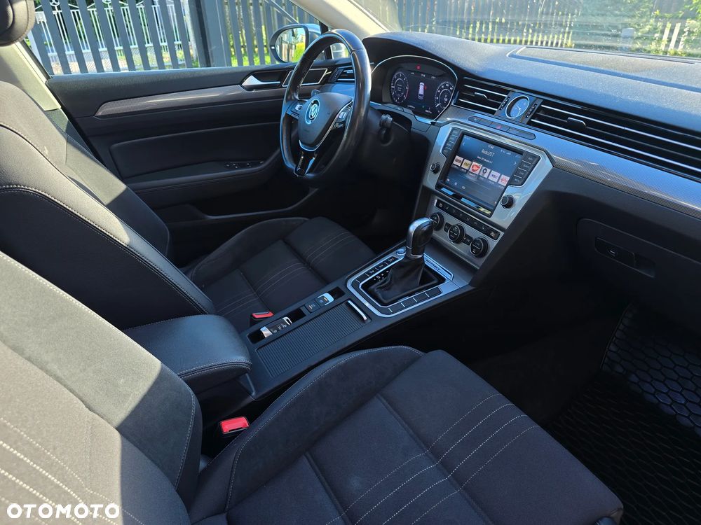 Volkswagen Passat Alltrack - 16