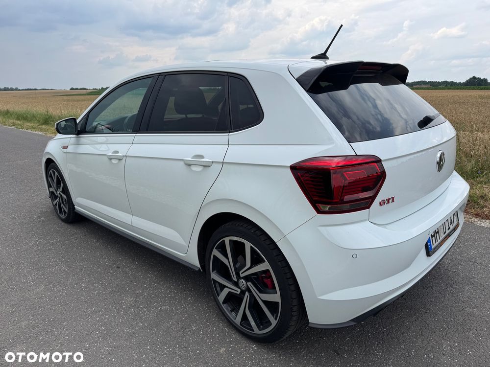 Volkswagen Polo 2.0 TSI DSG GTI - 12