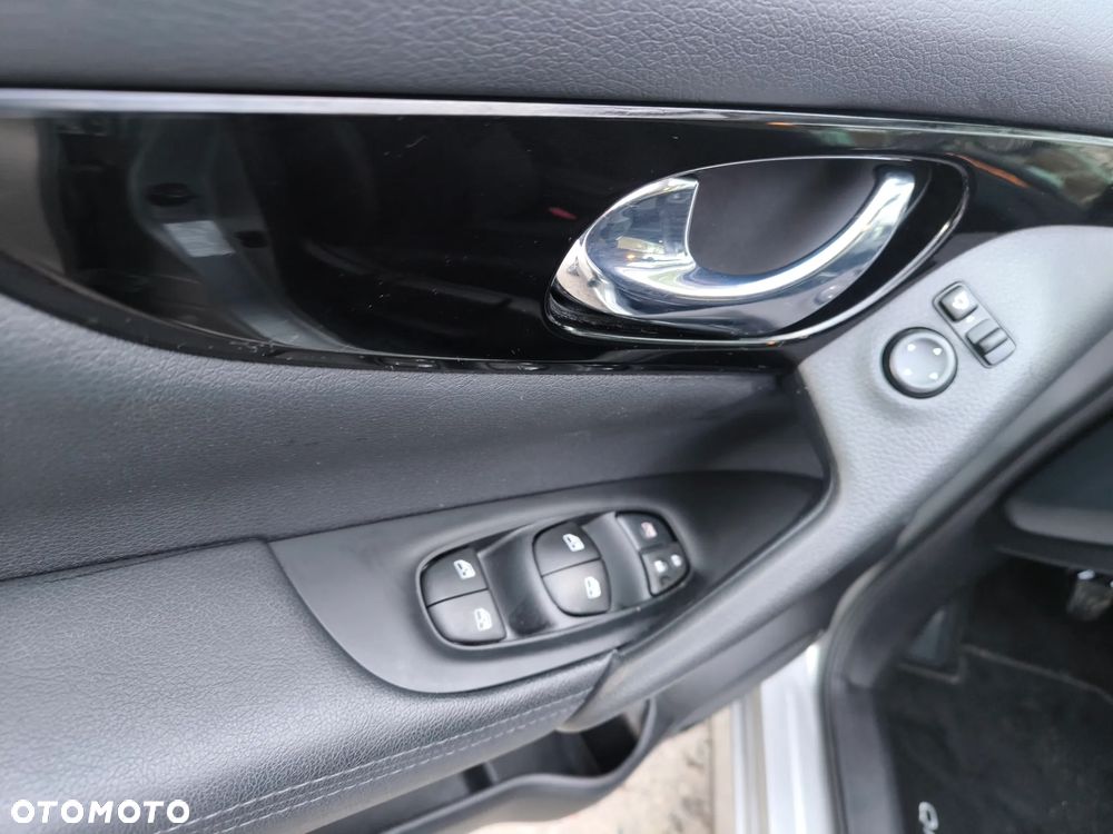 Nissan Qashqai 1.3 DIG-T TEKNA - 14