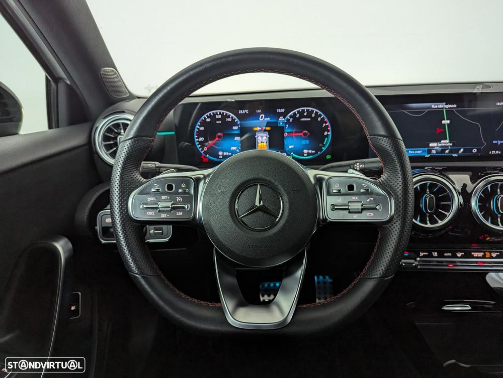 Mercedes-Benz A 250 e AMG Line - 22