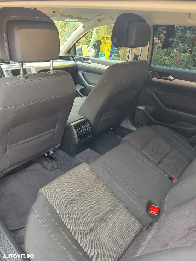 Volkswagen Passat - 3