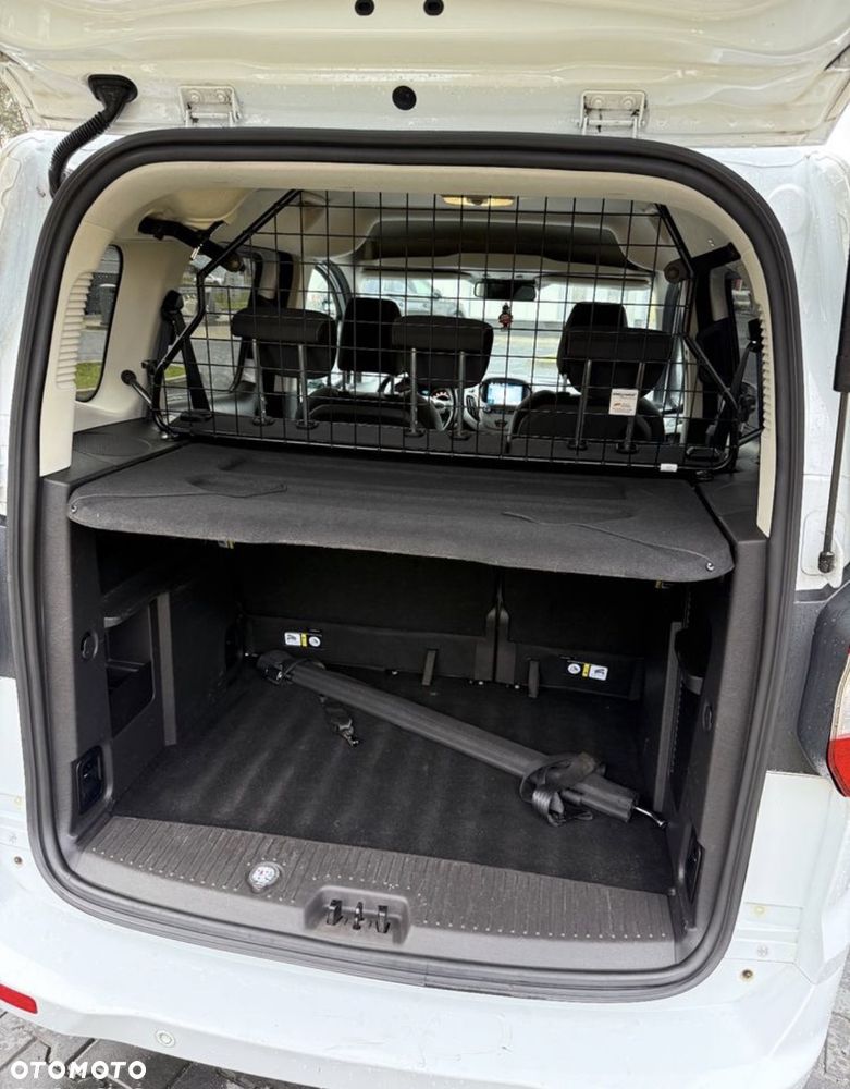 Ford Tourneo Courier 1.5 TDCi Trend - 17