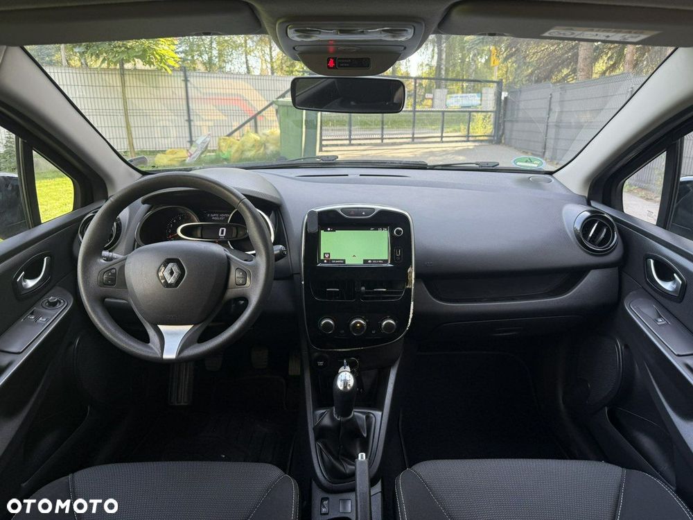 Renault Clio - 11