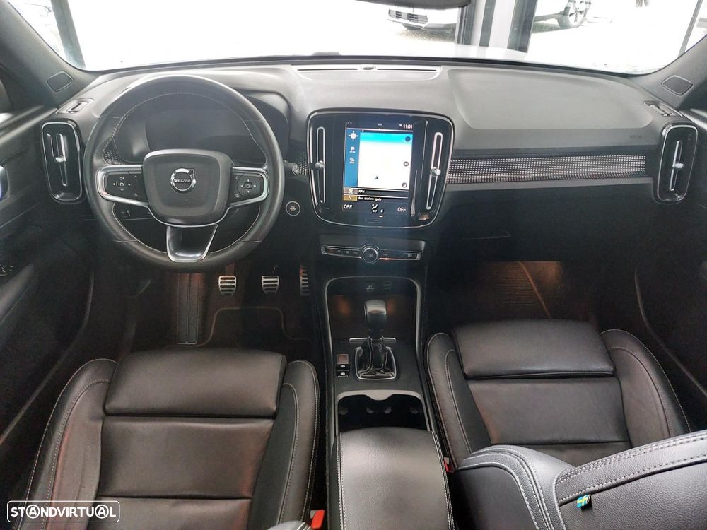 Volvo XC 40 1.5 T2 Momentum Plus - 43