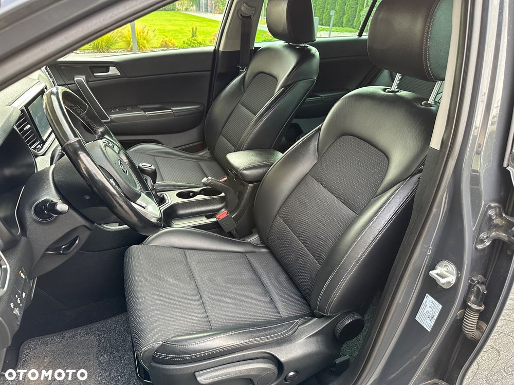 Kia Sportage 1.6 CRDI Black Edition 2WD - 35