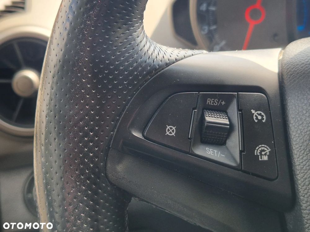 Chevrolet Aveo 1.4 LT - 18