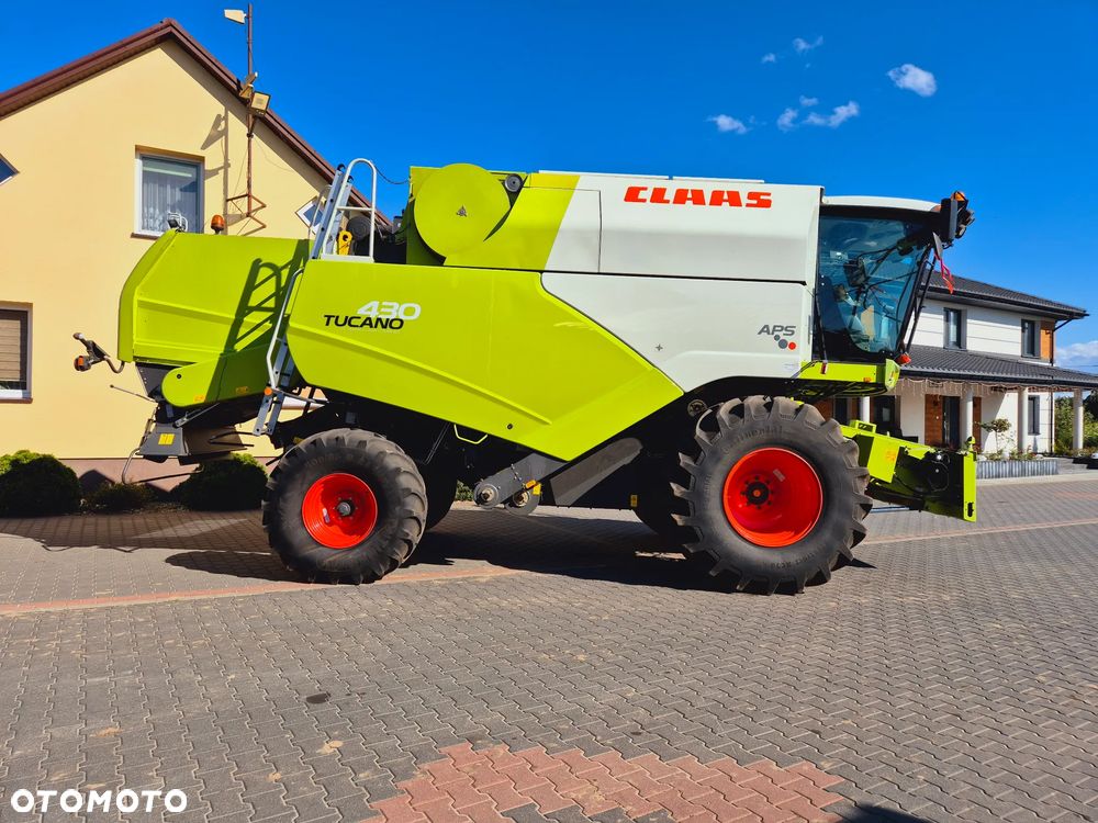 Claas TUCANO 440 450 420 430 320 V660 600 560 JOHN DEERE New Holland - 3