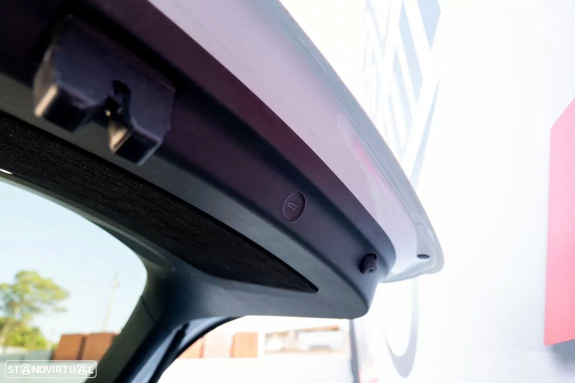 Tesla Model Y Tração Traseira - 26