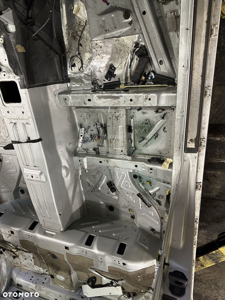 Płat podłogi reperaturka element karoserii mercedes w211 - 2