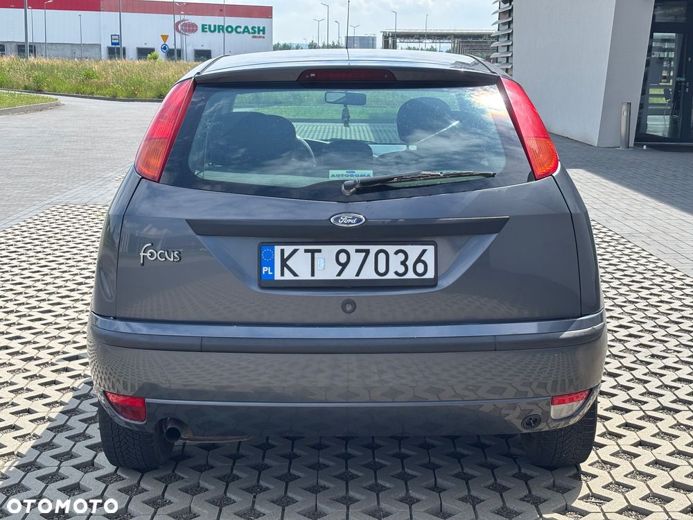 Ford Focus 1.6 Ghia - 6