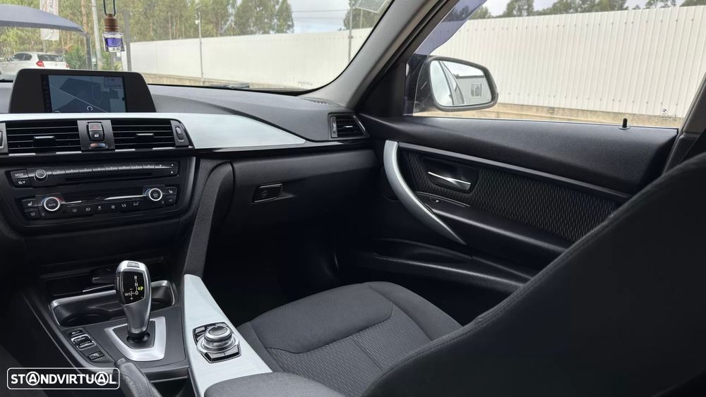 BMW 320 d Sport-Aut. Efficient Dynamics Edition Sport Line - 24