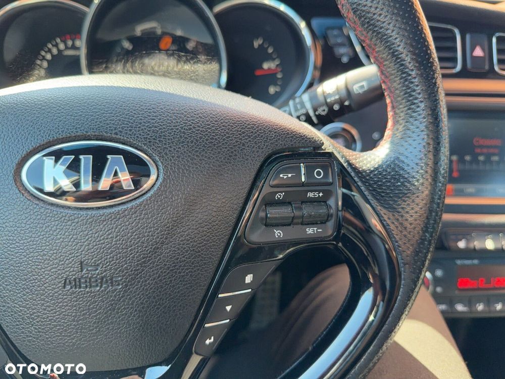 Kia Ceed 1.6 T-GDI GT - 15