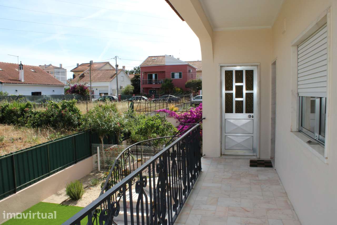 Moradia T3 com jardim e garagem em Sesimbra - Grande imagem: 5/5