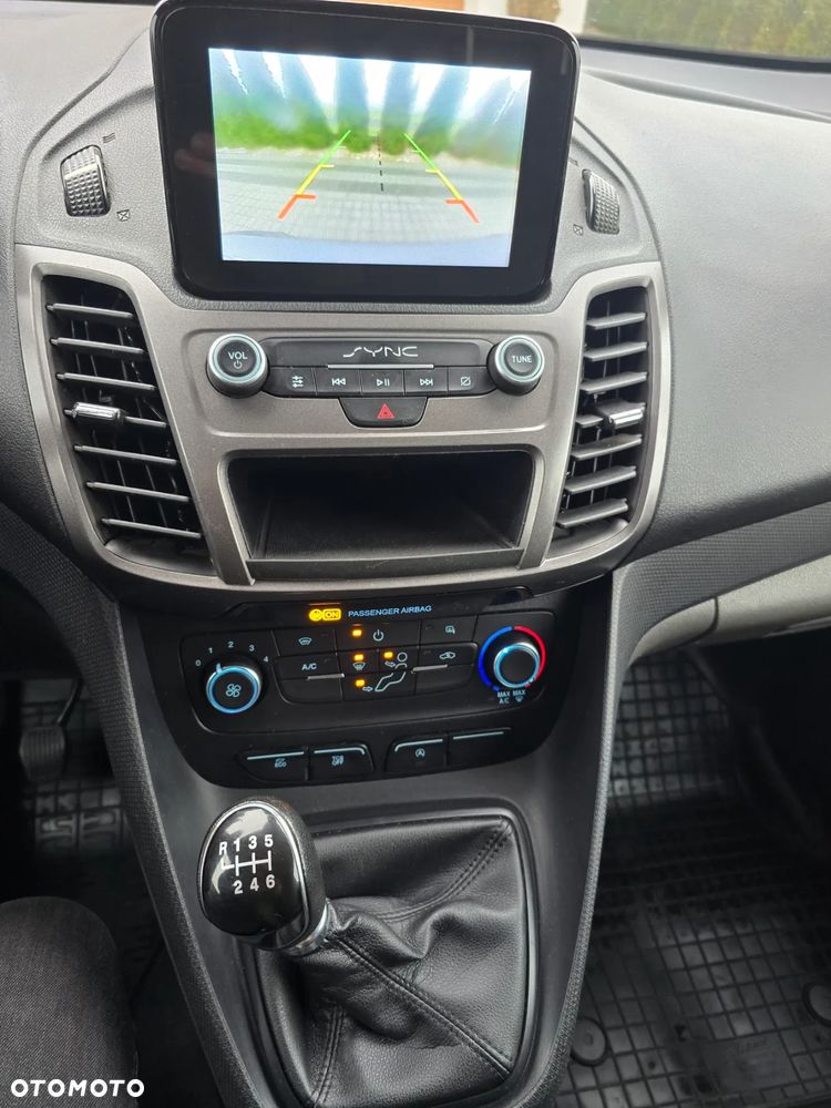 Ford Transit Connect - 12