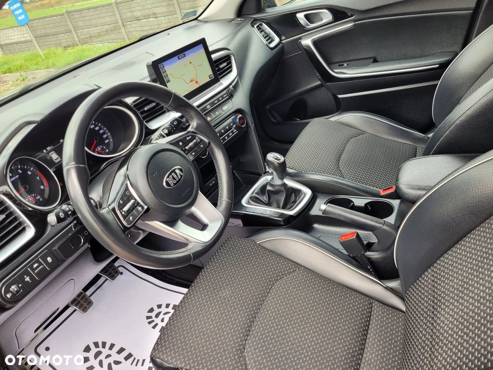 Kia Ceed 1.4 L Business Line - 14