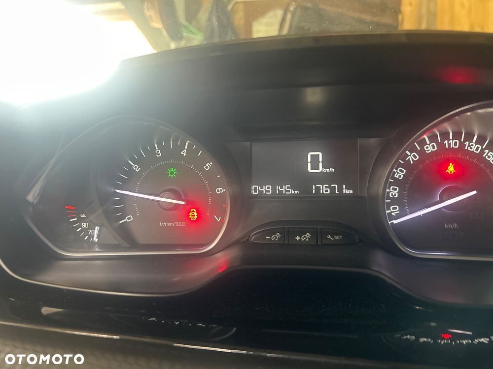 Peugeot 208 1.2 PureTech Style - 5