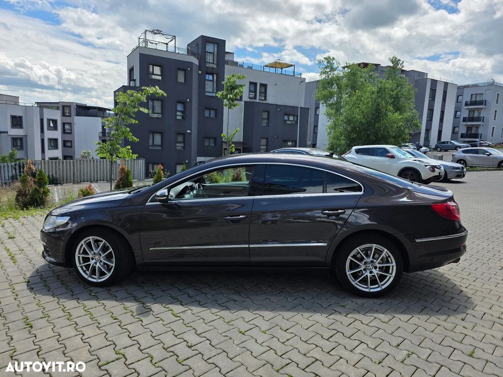 Volkswagen Passat 2.0TDI Highline DPF DSG - 1