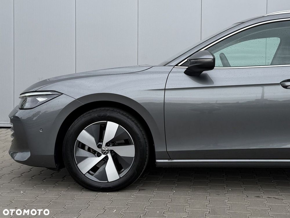 Volkswagen Passat - 8
