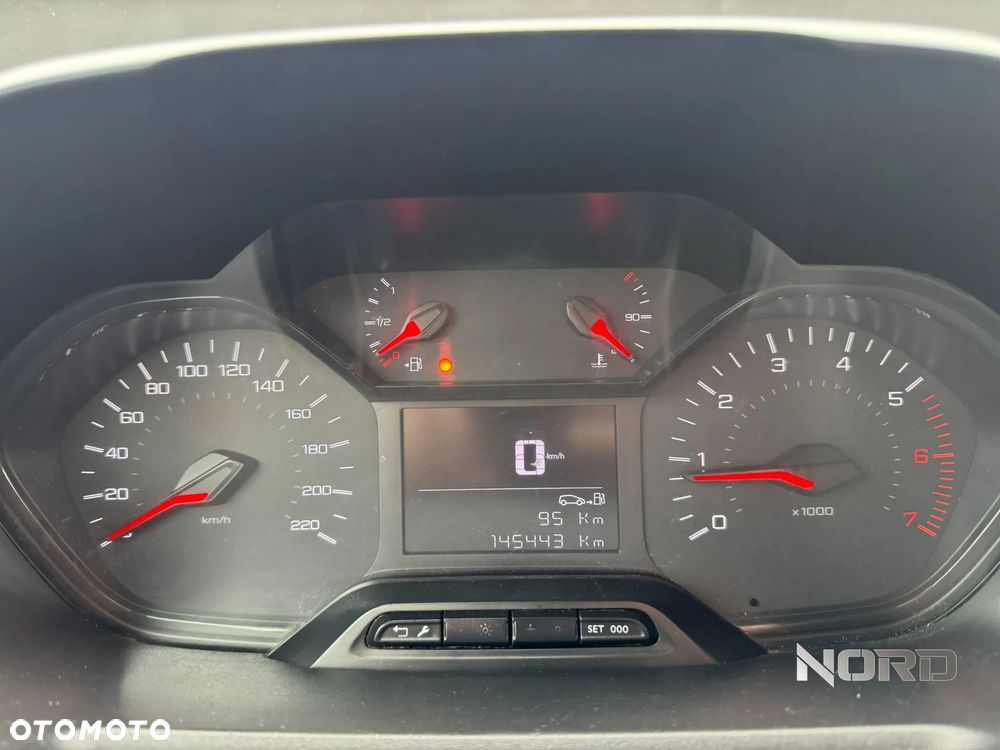 Peugeot Partner 4x4 1.5 Long Premium - 23