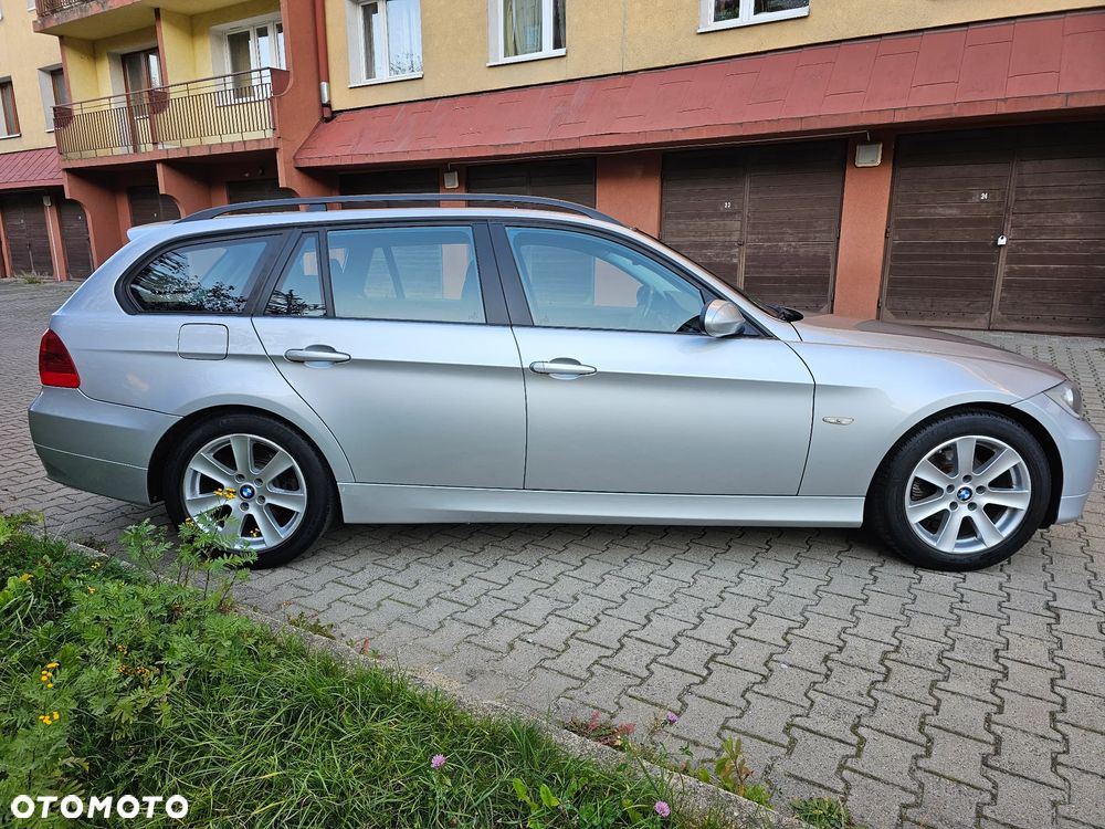 BMW Seria 3 318i - 8