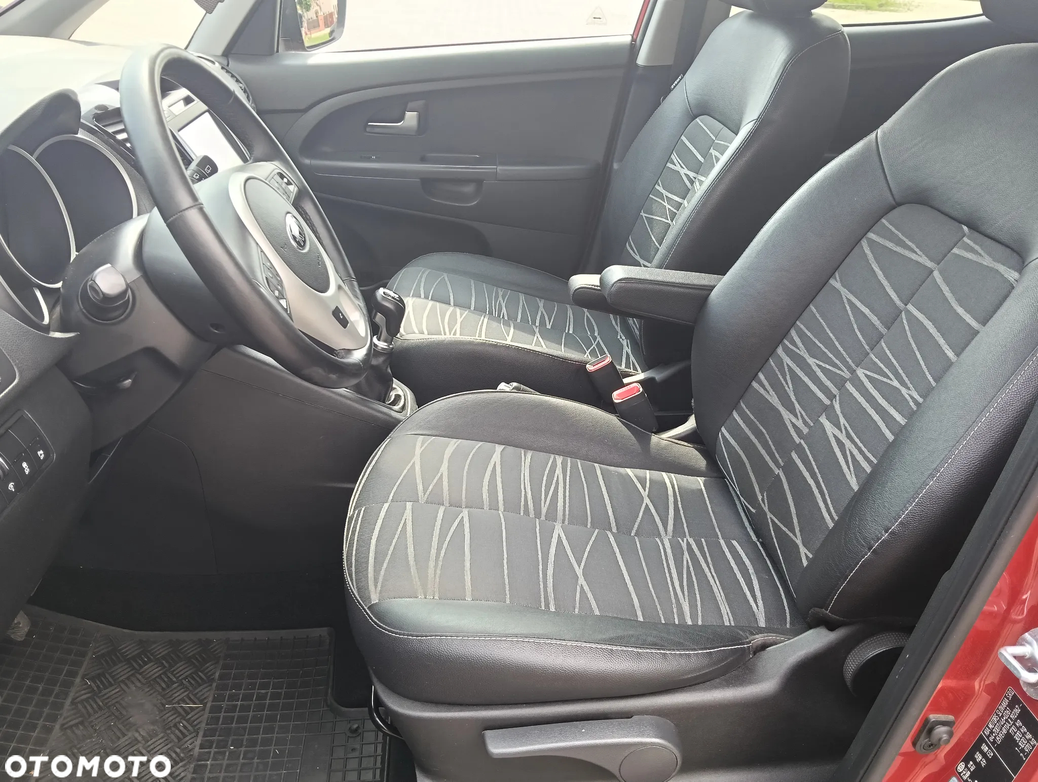 Kia Venga 1.4 Business Line - 13